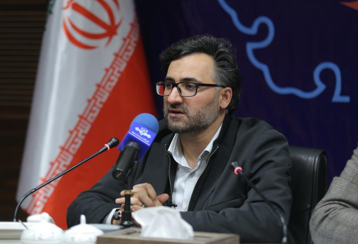 دهقانی فیروزآبادی سرپرست پژوهشگاه و شبکه آزمایشگاهی دانشگاه آزاد شد