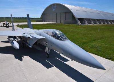 جنگنده های F 15 چگونه سوخت گیری هوایی می نمایند؟